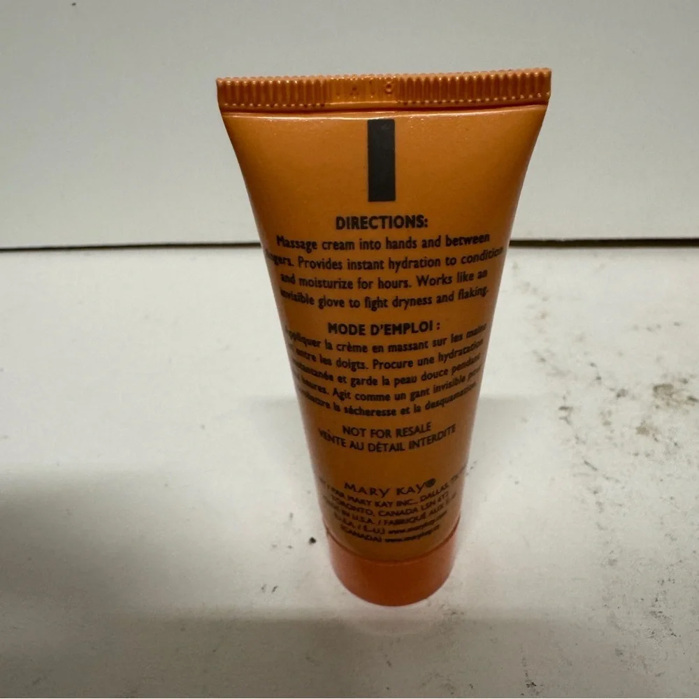 Mary Kay Satin Hands Hand Cream .75 OZ
